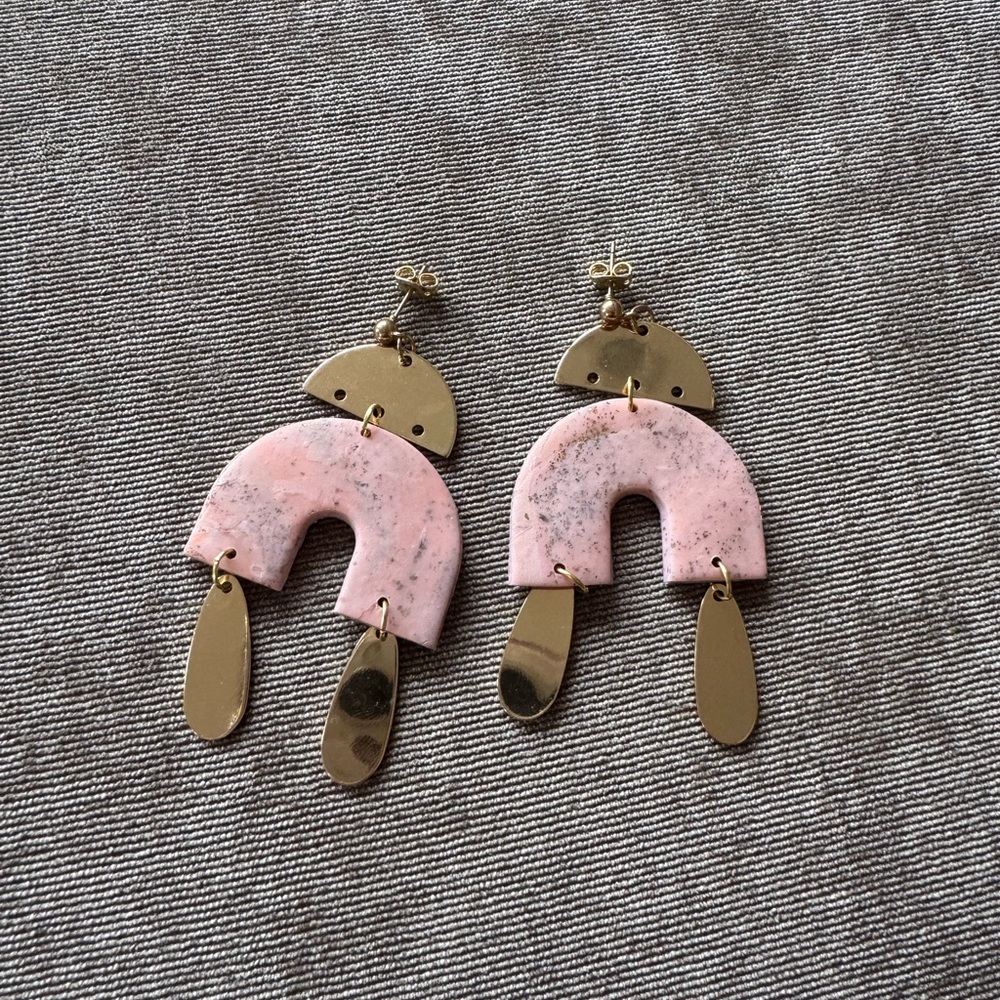 Two earrings - Picture 5 of 8